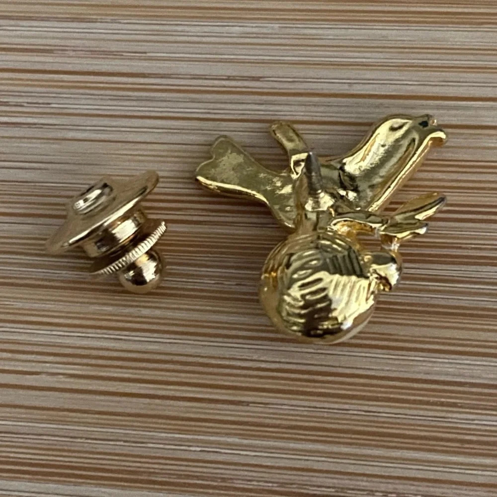 Avon Gold Twist Back Rhinestone And Pearl Bird Brooch Pin - Picture 4 of 12